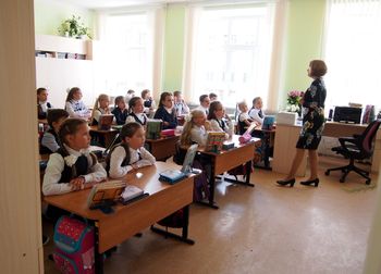 Изображение к новости Почти 60% российских учителей недовольны своей зарплатой