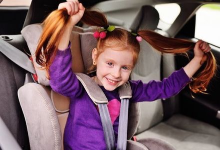 Изображение к новости Самолёт, контакт и пакля-рвакля. 8 игр, которые развлекут ребёнка в машине