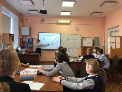 Изображение к новости В школах Томской области проходят уроки цифры